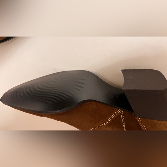 NWT Zara  suede  Embroidered Knee-High Boots - Picture 8 of 8